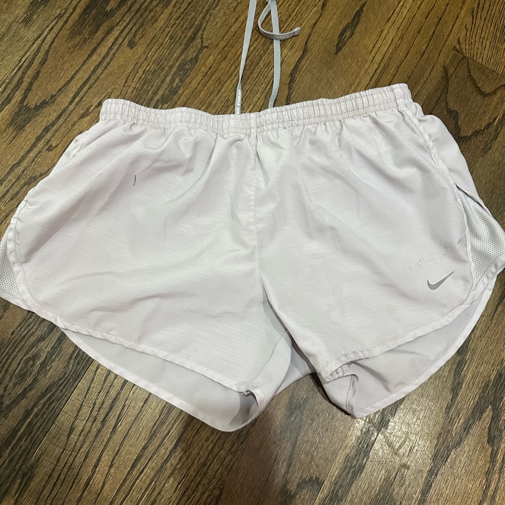 Nike lavender Athletic Shorts Lightweight Breathable